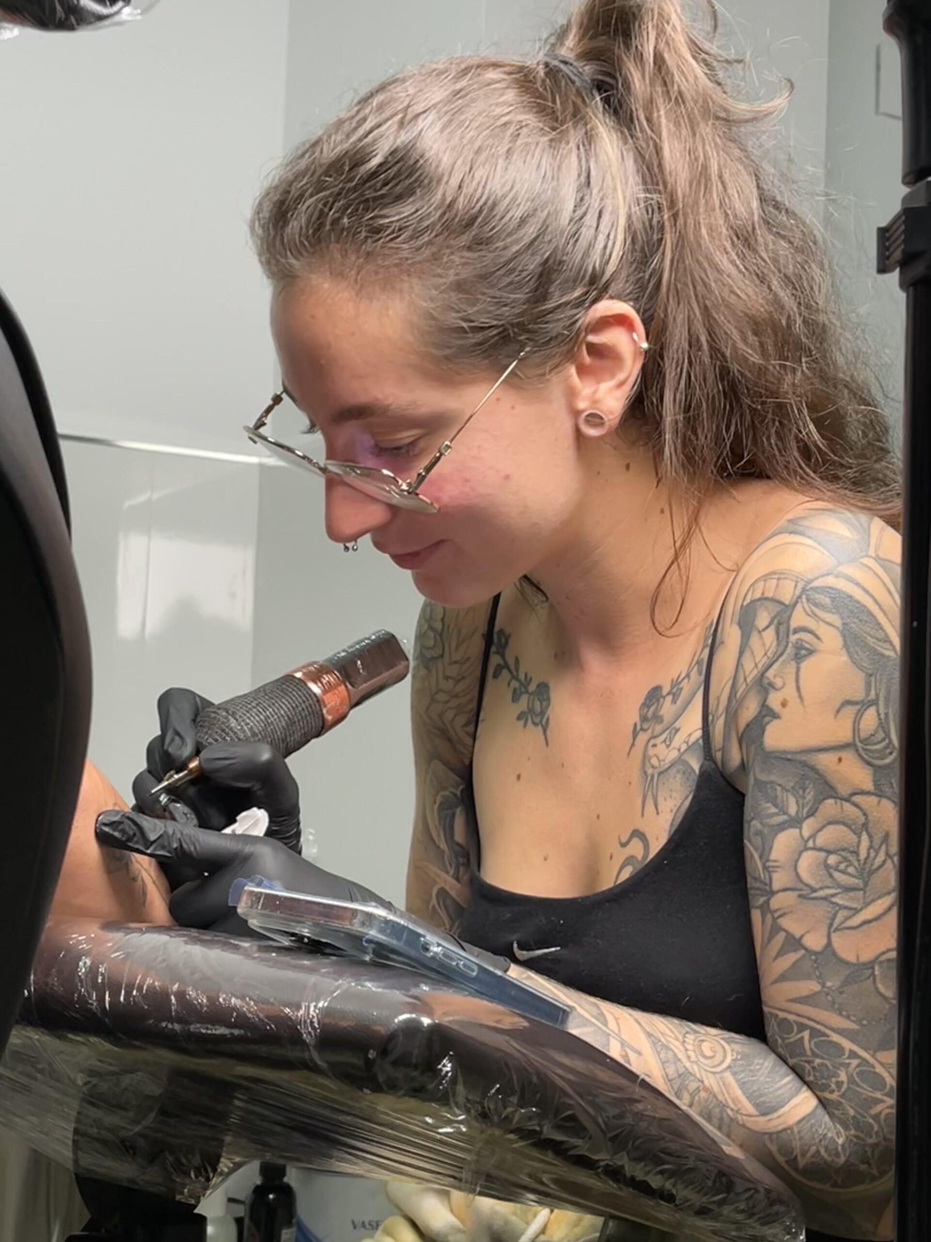 ITHĀRA Tattoo — estudio, artistas y tatuajes